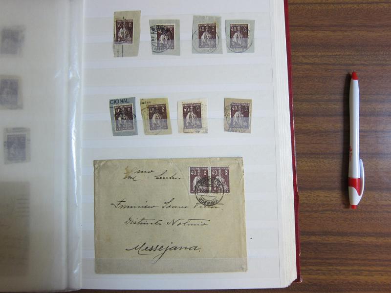 0007 (37).JPG -     Lote:    7      Ceres      Lotes Especiais       Descrição:         1924/26 &mdash; Ceres. Novas taxas e cores. Colecção em classificador, com selos novos e usados, simples e em múltiplos. Série em quadras, Variedades de clichés e erros. Inclui 7 provas e 37 exemplares, entre cartas e postais ilustrados, em todas as taxas, com excepção dos valores de 10E e 20E. 95% dos selos novos em excelente estado sem sinal de charneira. Todas as cartas de grande qualidade e em bom estado de conservação. Acompanham muitos desenhos de autoria de Eduardo Silva. Valor de catálogo dos selos novos de &euro; 32.000,00.        Lote       Valor Base:     &euro; 8.000,00     Valor Venda:     &euro; 8.000,00     